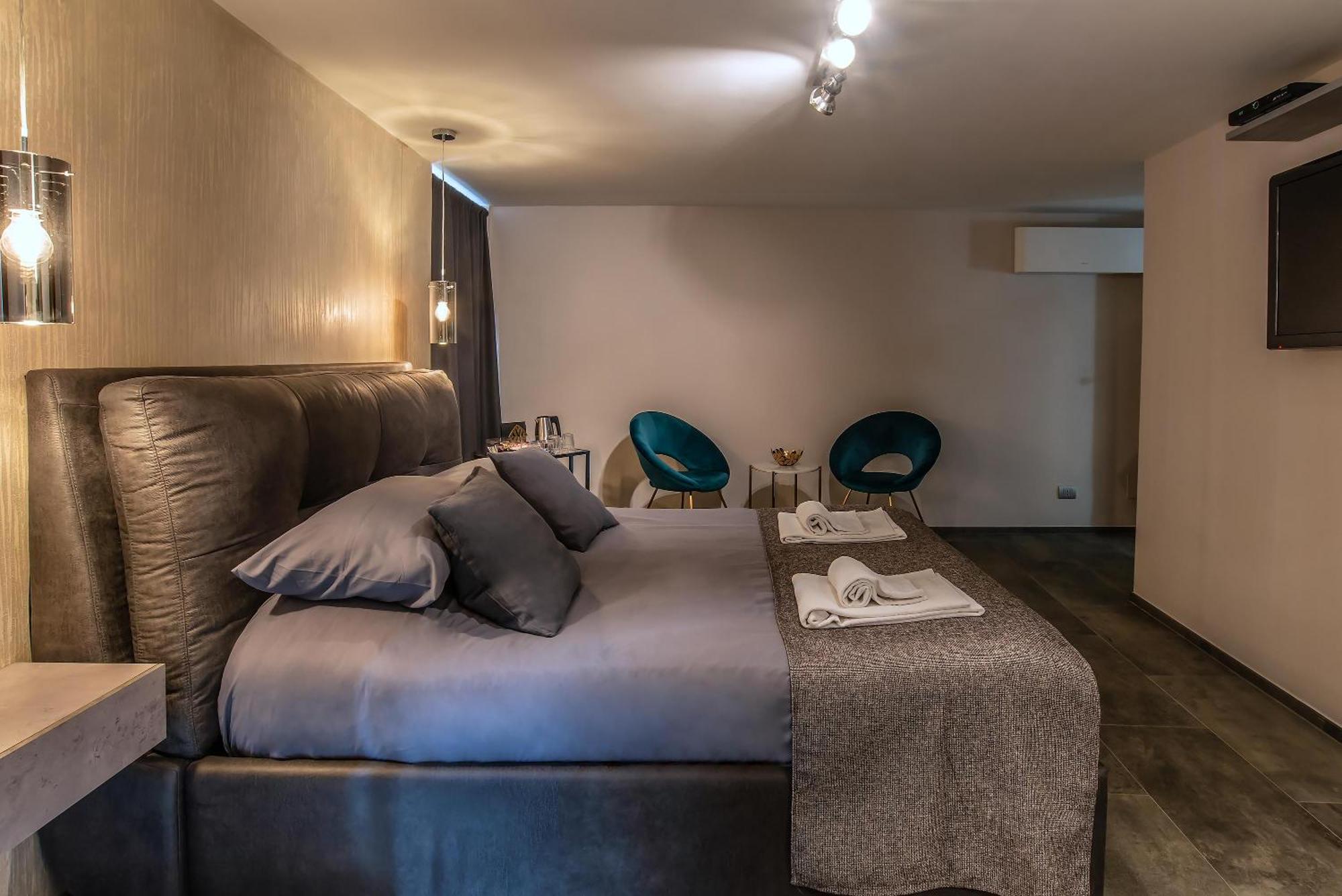 Black And White Suite Rome Bagian luar foto