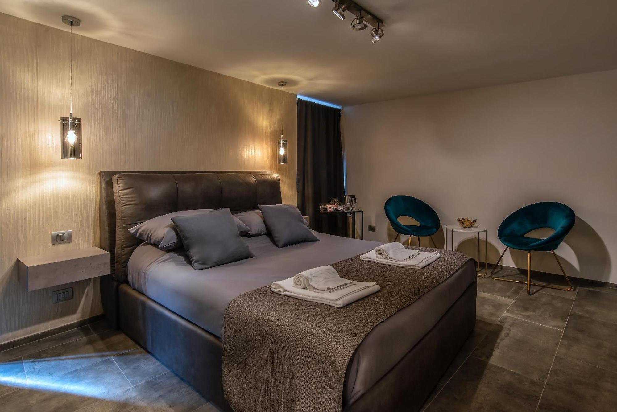 Black And White Suite Rome Bagian luar foto