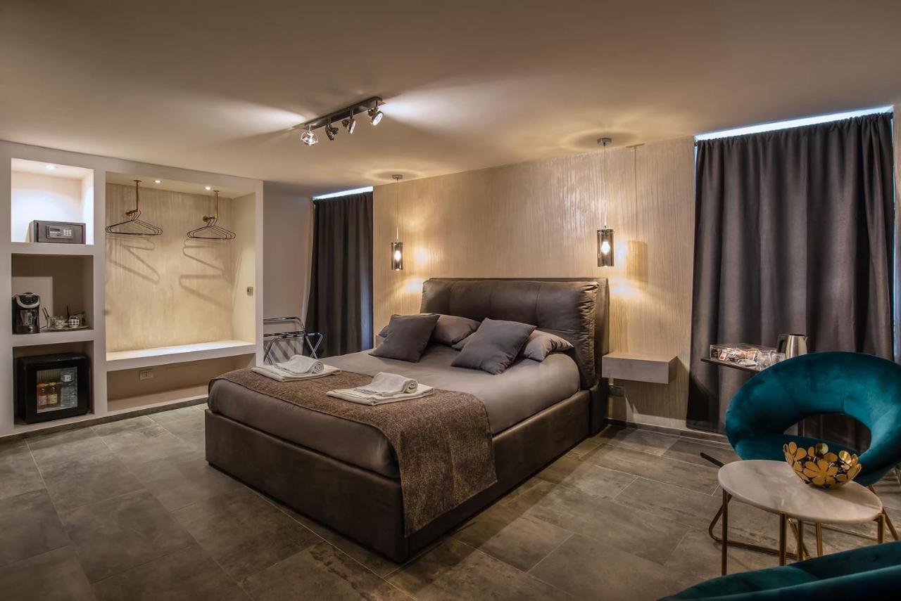Black And White Suite Rome Bagian luar foto