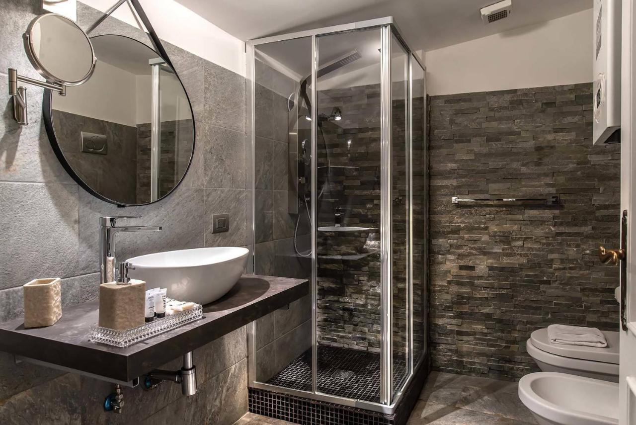 Black And White Suite Rome Bagian luar foto